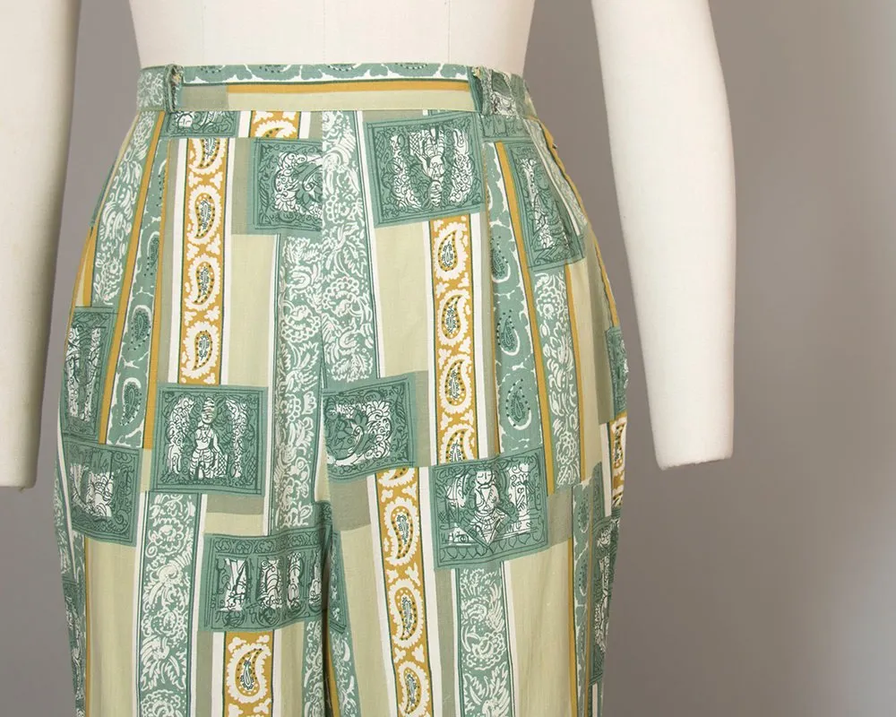 $50 & UNDER SALE || 1960s Geometric Novelty Print Green Cotton Capris | small