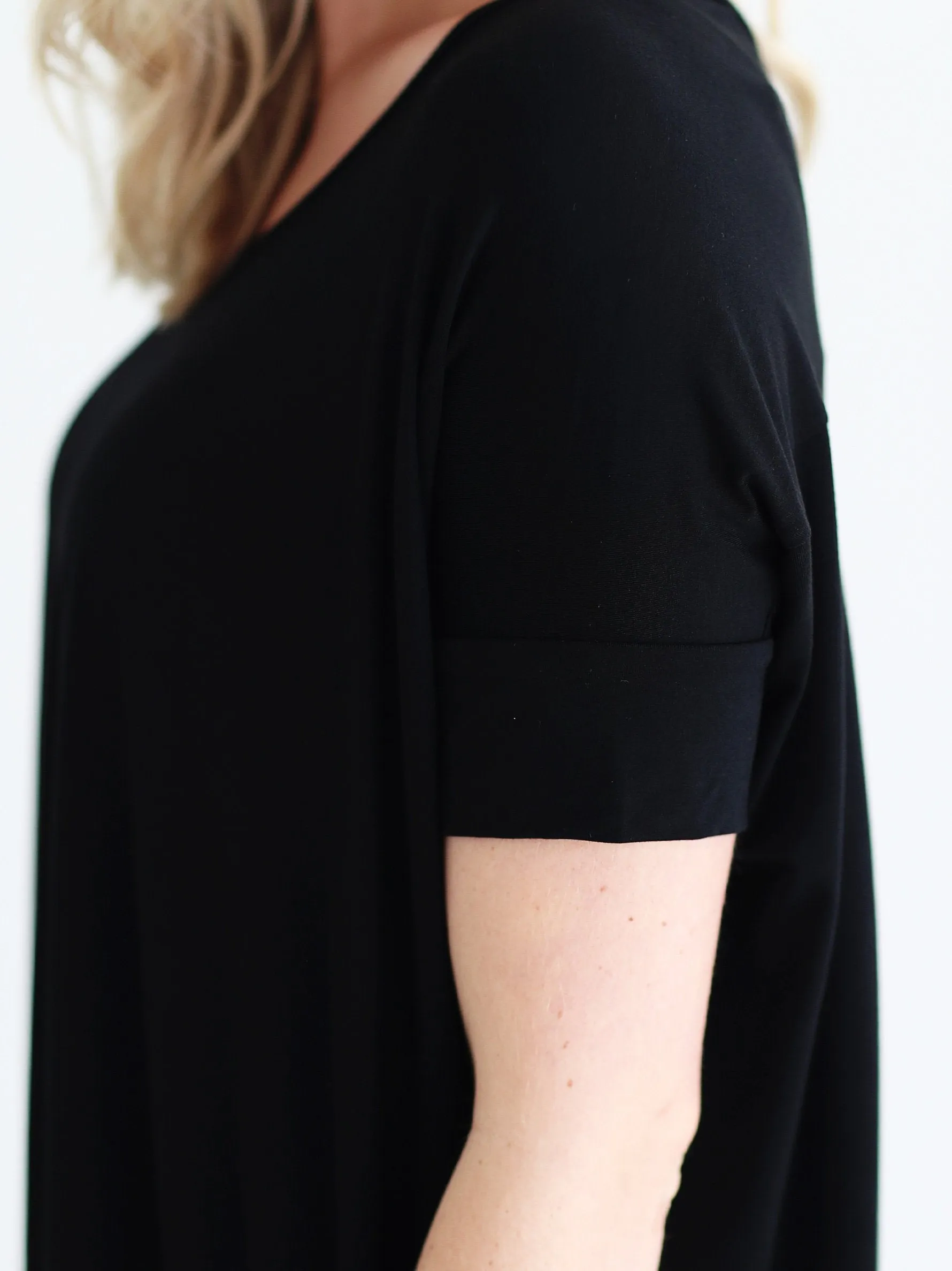 Black DLMN Short Sleeve High-Low Tee