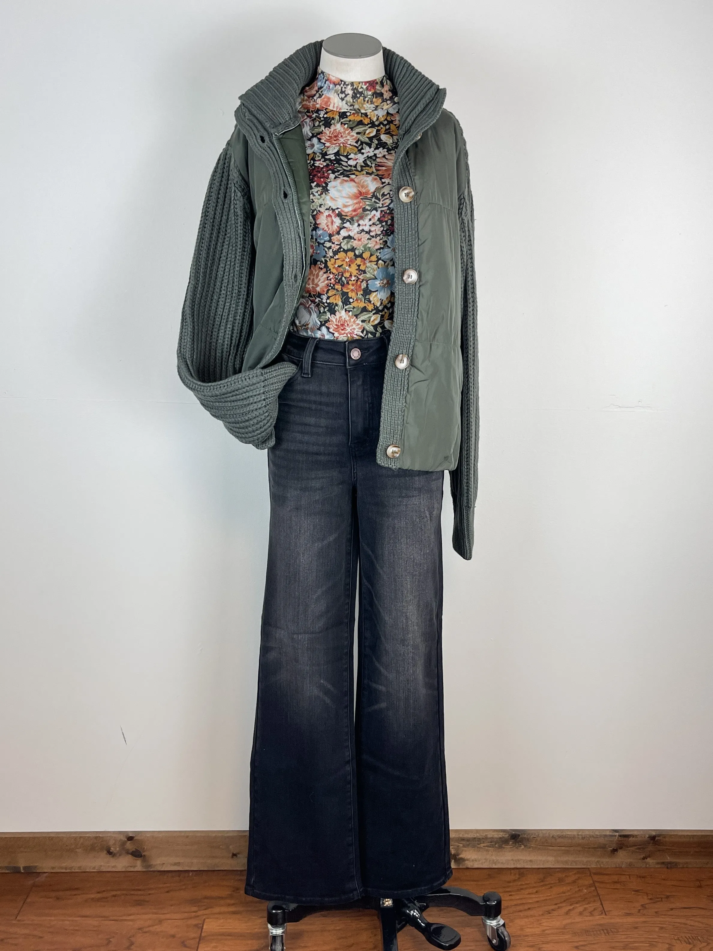 Faux Leather Cargo Pants in Black